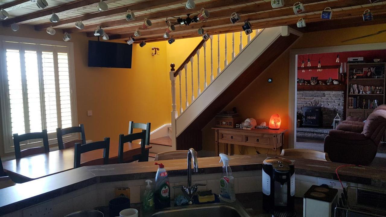 Anascaul Traditional Irish Farmhouse מראה חיצוני תמונה